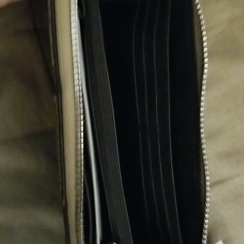 Coach Wallet - Picture 9 of 9
